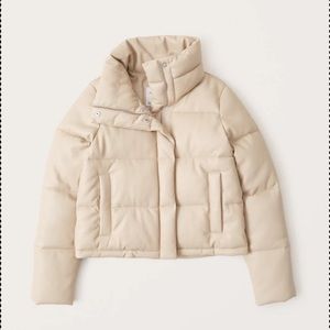 Vegan leather mini puffer in Beige faux leather